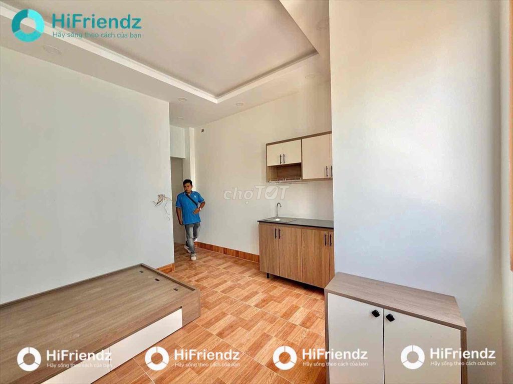3 km from ueh - huflit 3.2 km newly built just Lê Đại Hành with a balcony