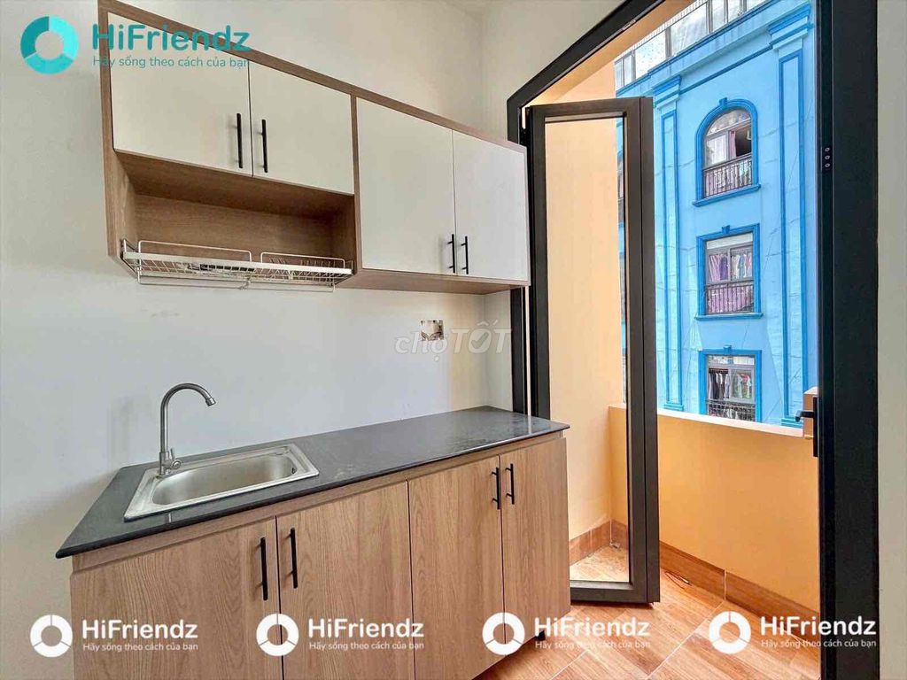 3 km from ueh - huflit 3.2 km newly built just Lê Đại Hành with a balcony