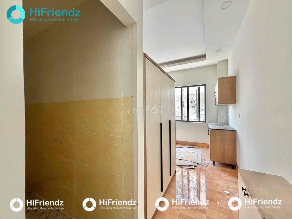 3 km from ueh - huflit 3.2 km newly built just Lê Đại Hành with a balcony