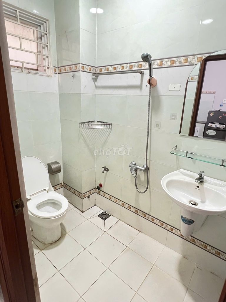 Room 1 is 20 m2 Lý Thường Kiệt full interior, now free time