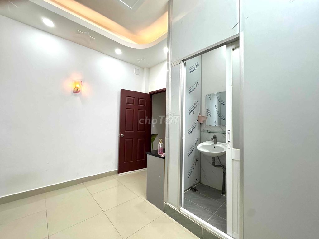Rents with air conditioning, kitchen counters that fit one person in Thống Nhất Gò Vấp.