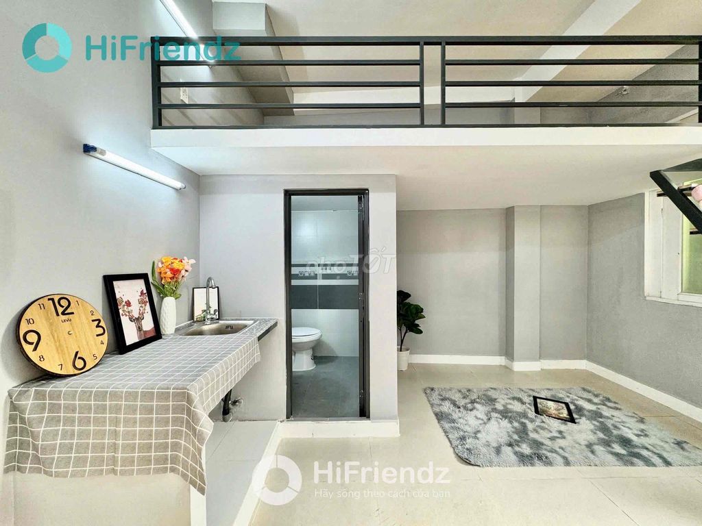 high-end air-locking hotel room - cool walking through dedicated college