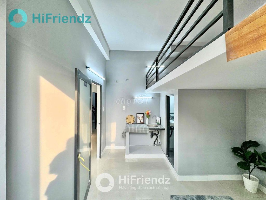 high-end air-locking hotel room - cool walking through dedicated college