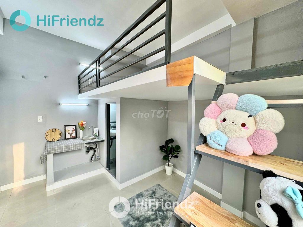 high-end air-locking hotel room - cool walking through dedicated college