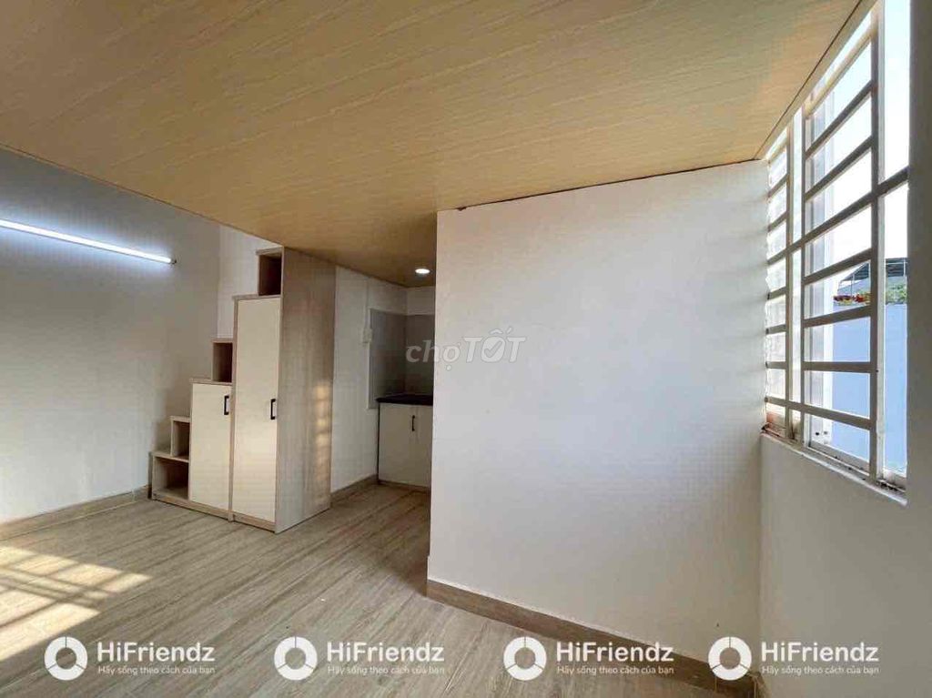 Rent the new building window room 100% ready for air conditioning at 4 April