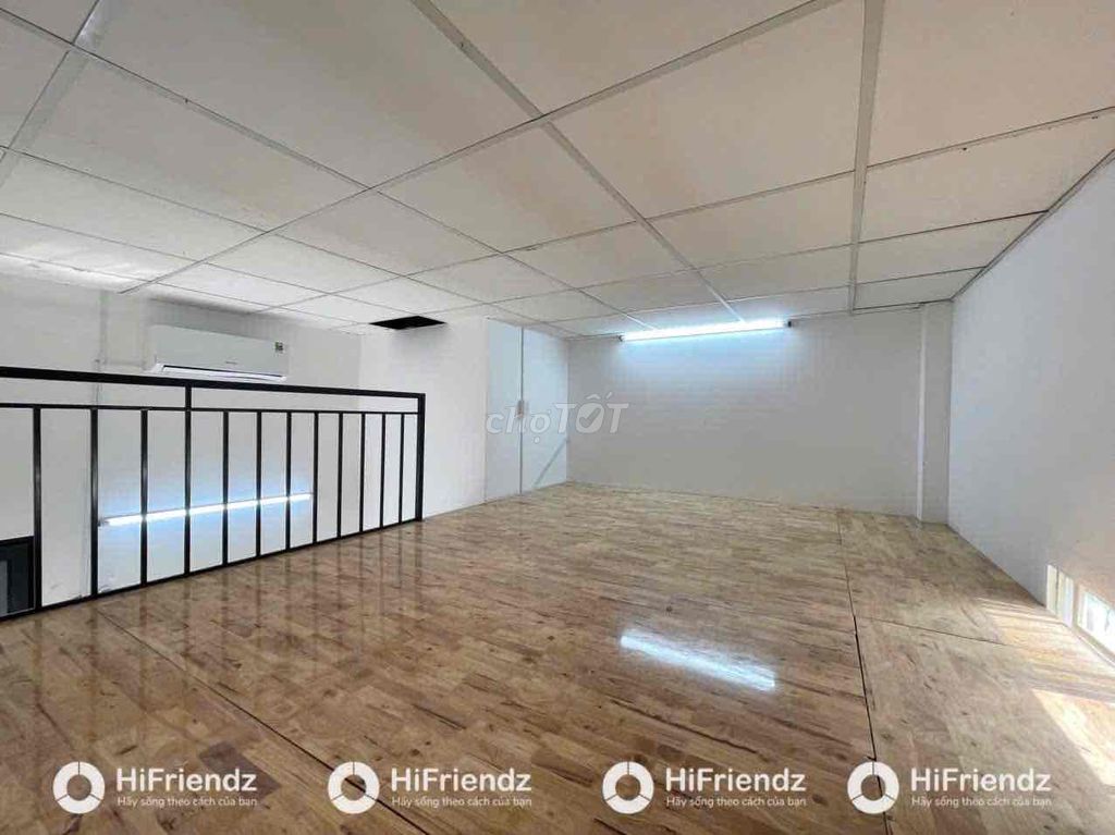 Rent the new building window room 100% ready for air conditioning at 4 April
