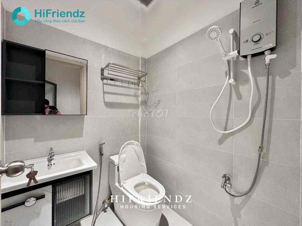 super hot - studio interior - murder university vhu/ueh cs equal