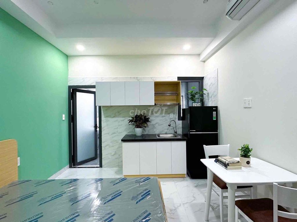 Lâm Văn Bền front room, ugfm, tdtu, nttu District 7