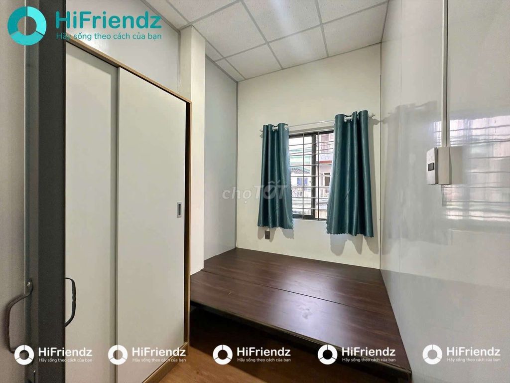 2 bedrooms - sky window - 5 P vhu - huit - full nth - support stake