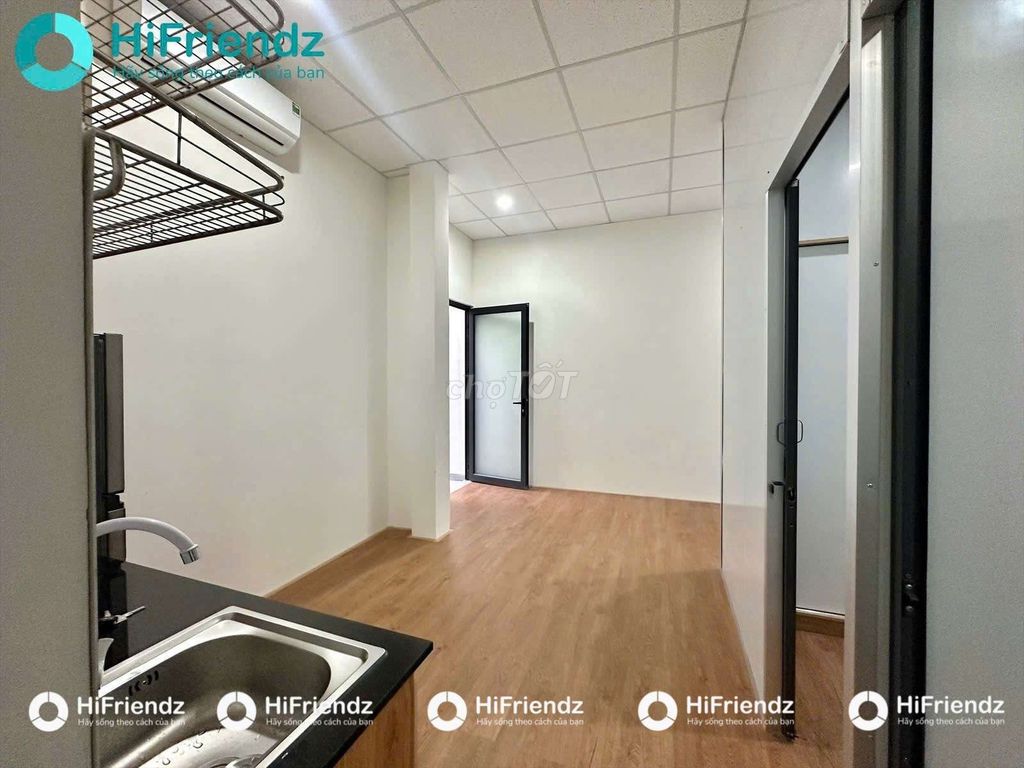 2 bedrooms - sky window - 5 P vhu - huit - full nth - support stake