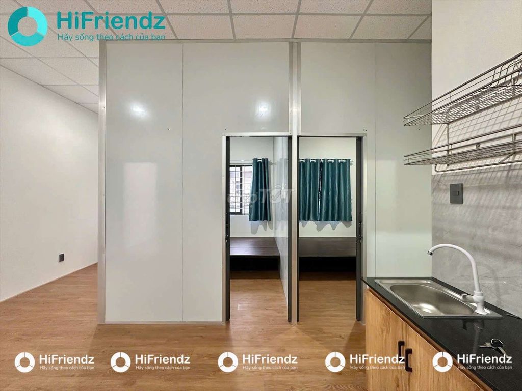 2 bedrooms - sky window - 5 P vhu - huit - full nth - support stake