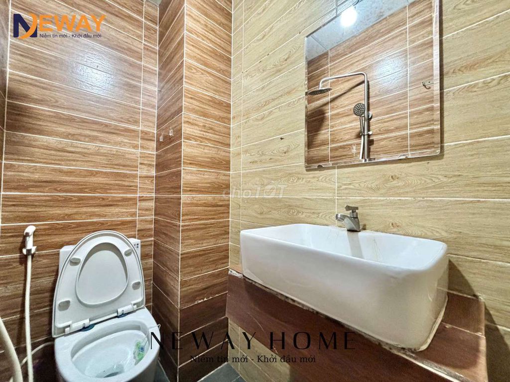 The guard room is three people at-- the full option-- Next to Tân Hương