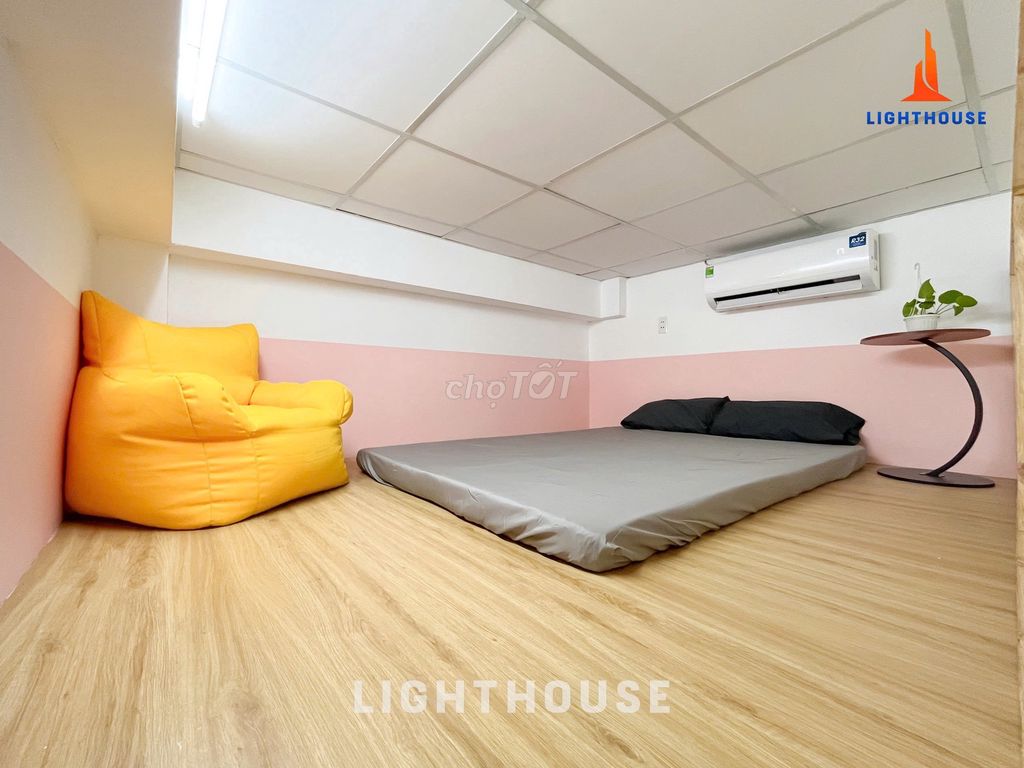 Uh, college students' room in the American pine district.