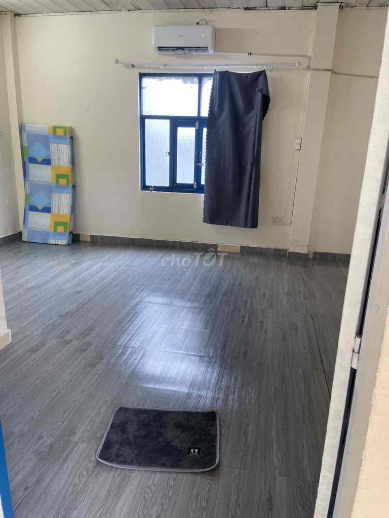 Room 26 Nguyễn Thái Bình.