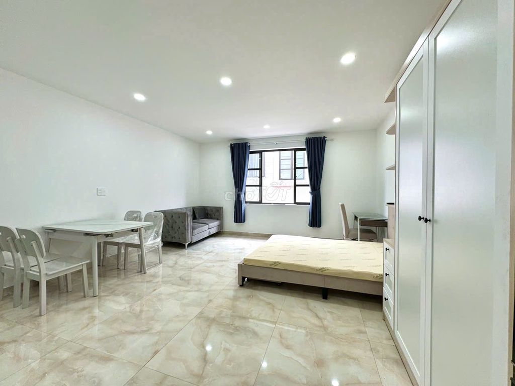 Rent Studio 1 bedroom 6 million8 Full nth large windows, Cityland elevator