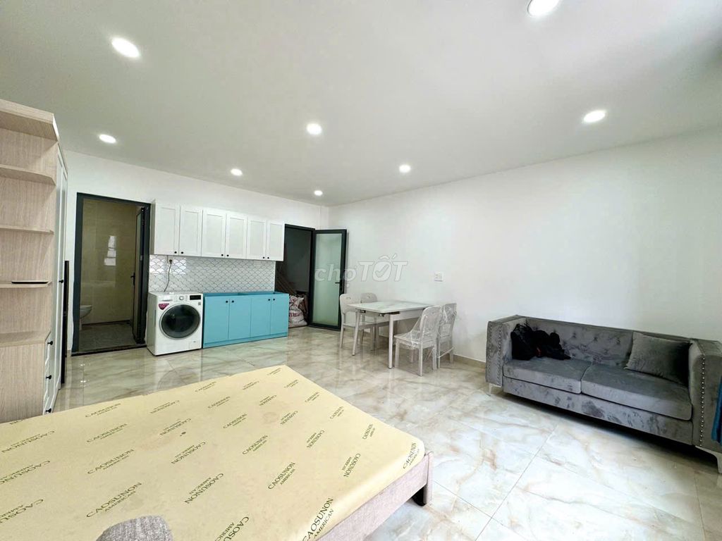 Rent Studio 1 bedroom 6 million8 Full nth large windows, Cityland elevator