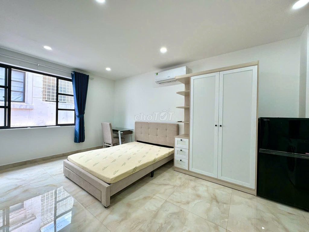 Rent Studio 1 bedroom 6 million8 Full nth large windows, Cityland elevator