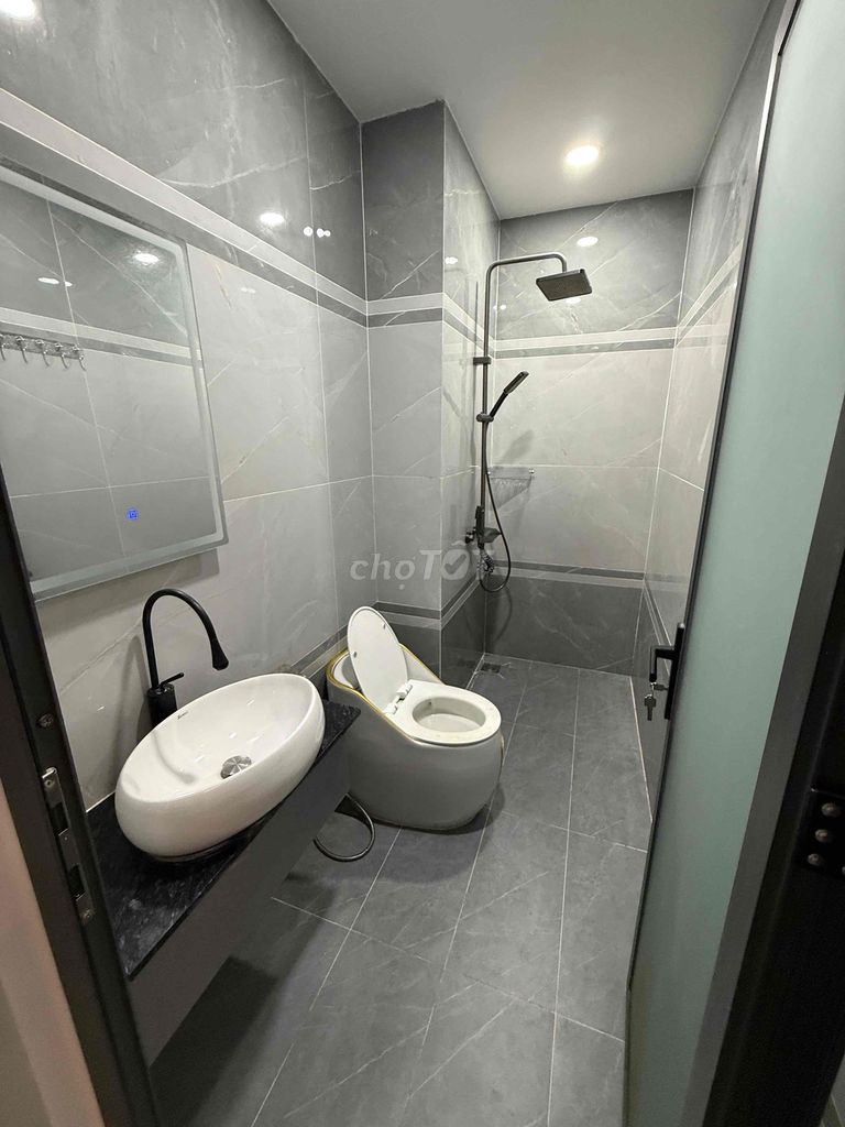 A positive service apartment, Gò Vấp, near the literary university.
