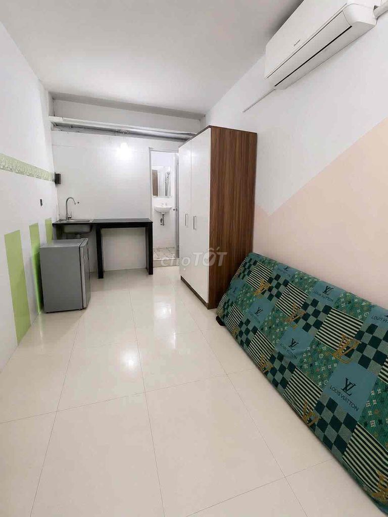 Renting Studio Room, Near Airport, Security Hospital,