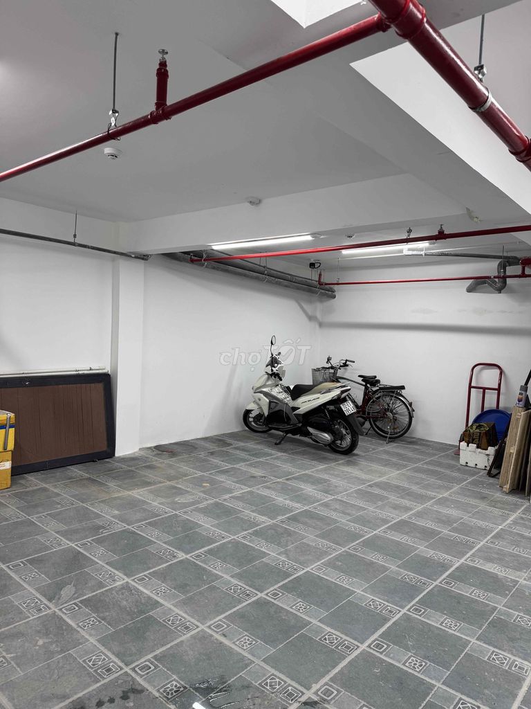 The new building is full of furniture near Gò Vấp Hospital. The price is 3 million and 5