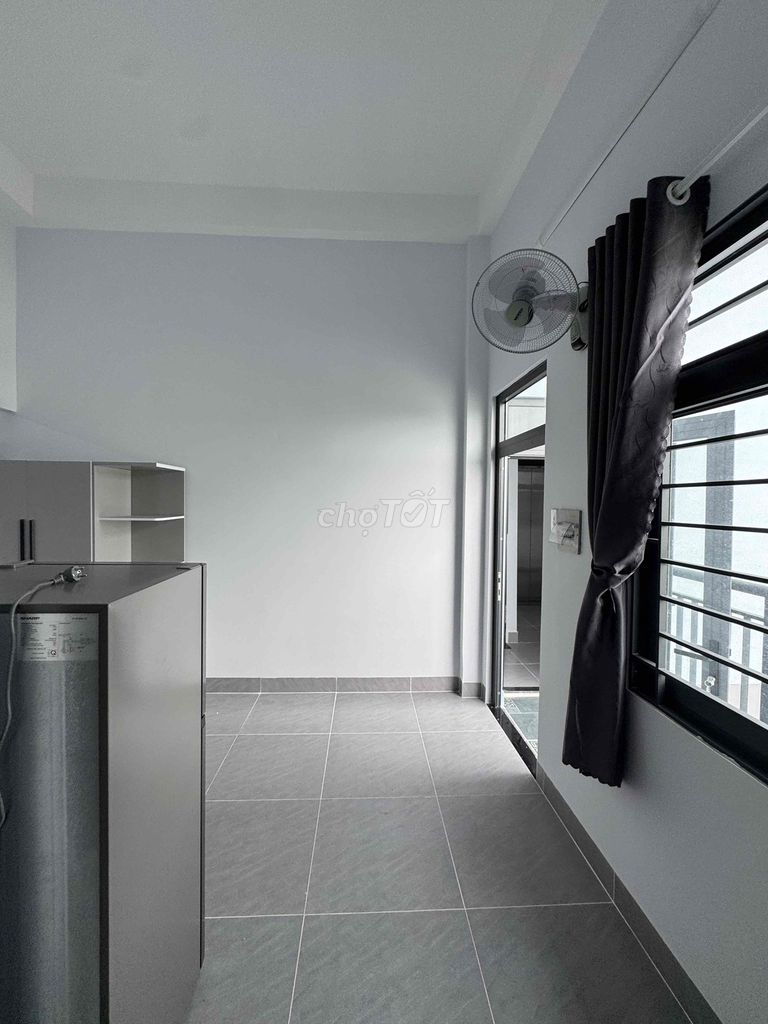 The new building is full of furniture near Gò Vấp Hospital. The price is 3 million and 5