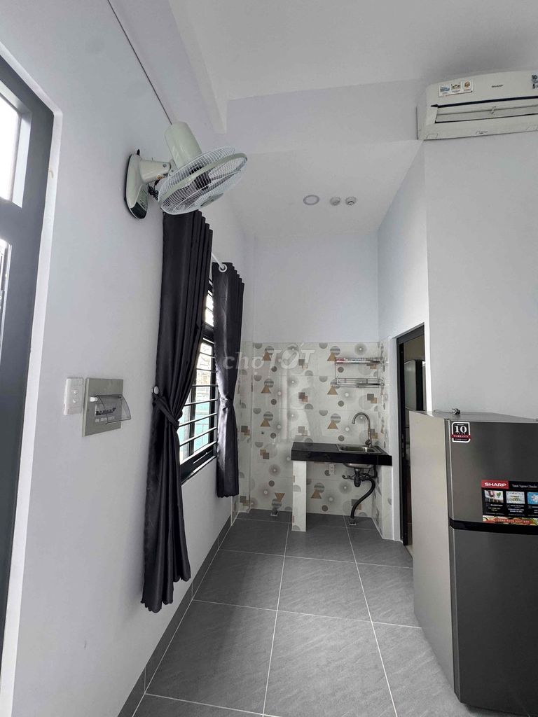 The new building is full of furniture near Gò Vấp Hospital. The price is 3 million and 5