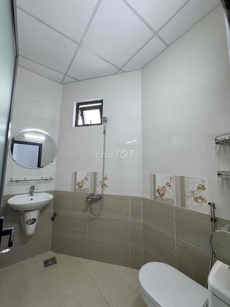 The new building is full of furniture near Gò Vấp Hospital. The price is 3 million and 5