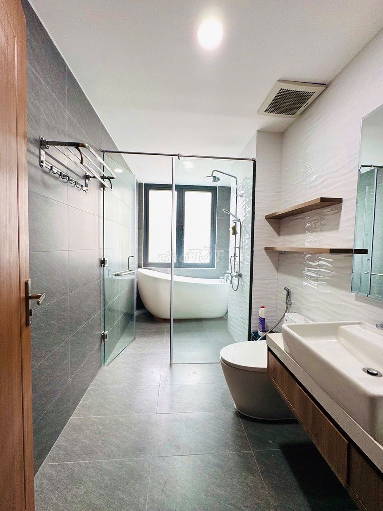 Rent the sleepbox 1 million six packs Ung Văn Khiêm