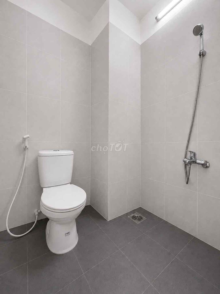Right in the nice room right there in the bucket, writing the silent art of the hutech, the elevator unef.