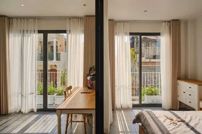 The owner - A New Bedroom Enriched America - lotte with a dot-in-the-box