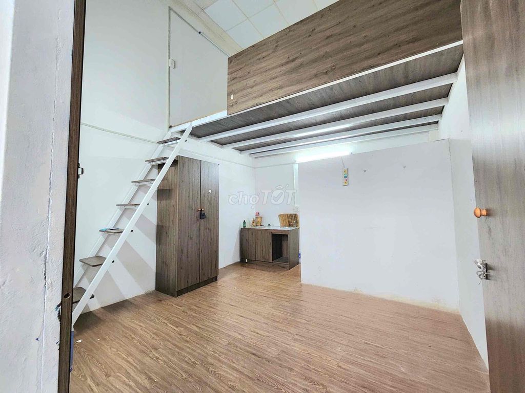 Just #4 million and a half full interior right at Nguyễn Duy Trinh