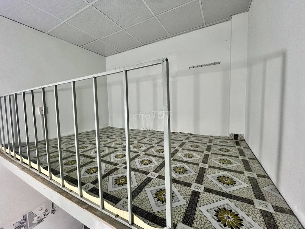 New room, free time, border security near the law college.