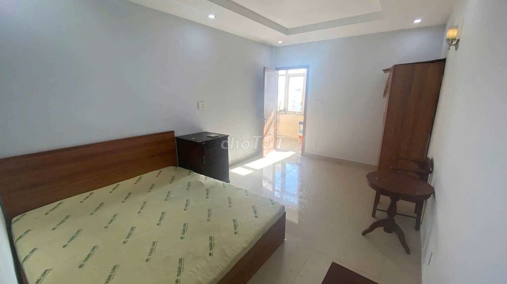 The studio is cheap, the Victory School, the Love of Money, Đông Hưng Thuận