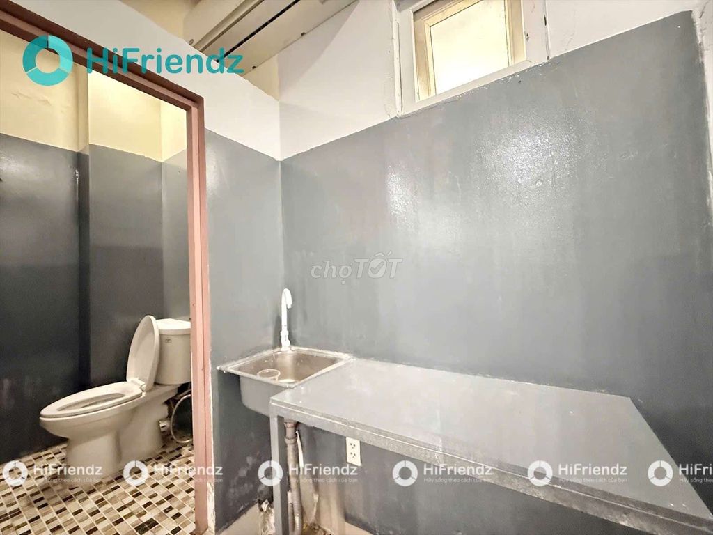 The studio is cheap, the Victory School, the Love of Money, Đông Hưng Thuận