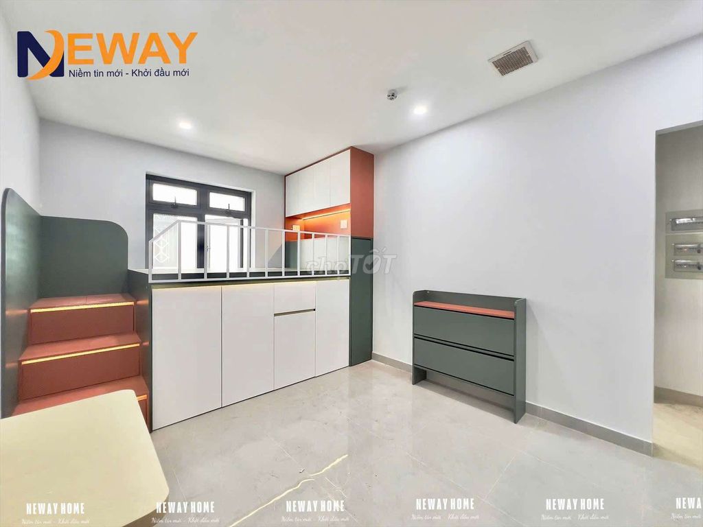 Open the new house full of furniture walking to the Constitution, ueh base N