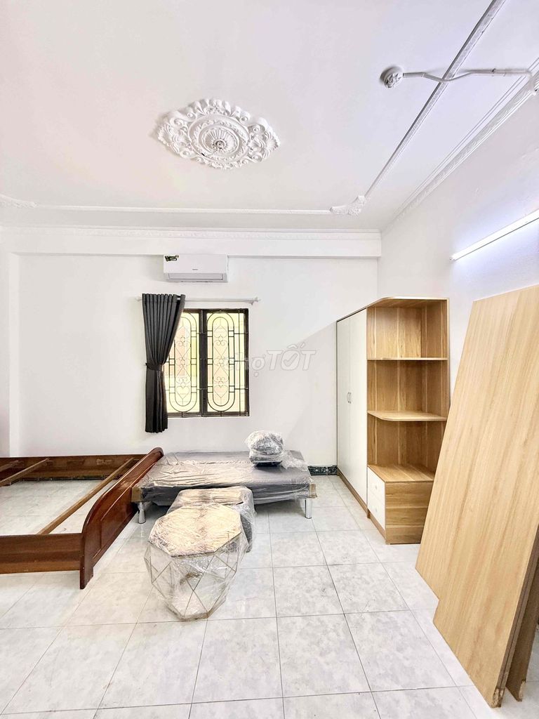New home full of new furniture 100% Hoàng Hoa Thám cash