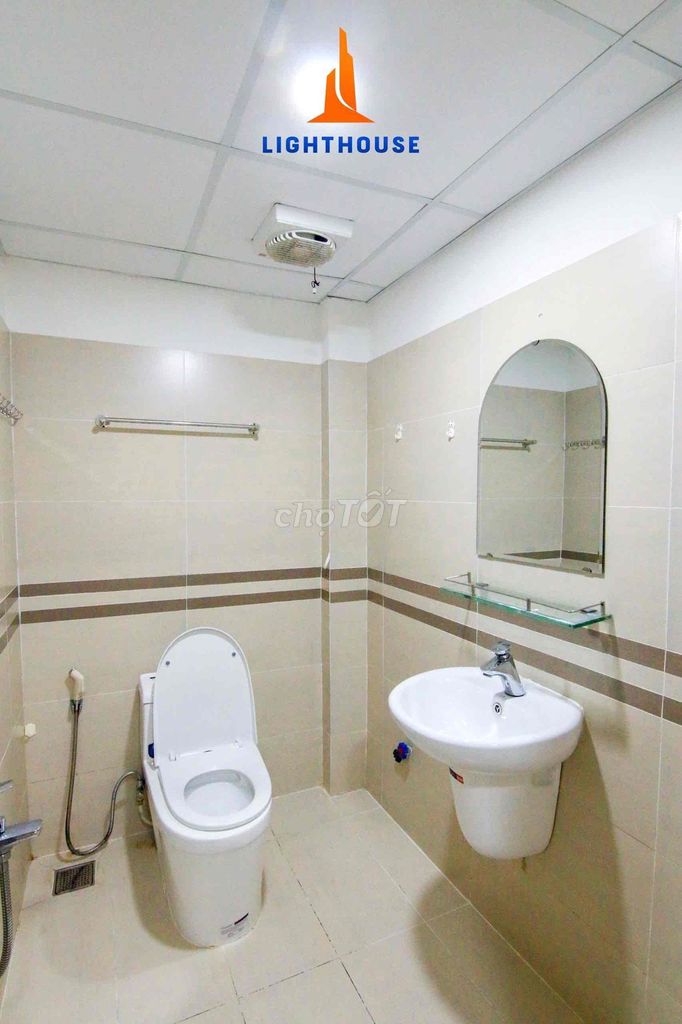 The main room is near gtvt-hutech fast