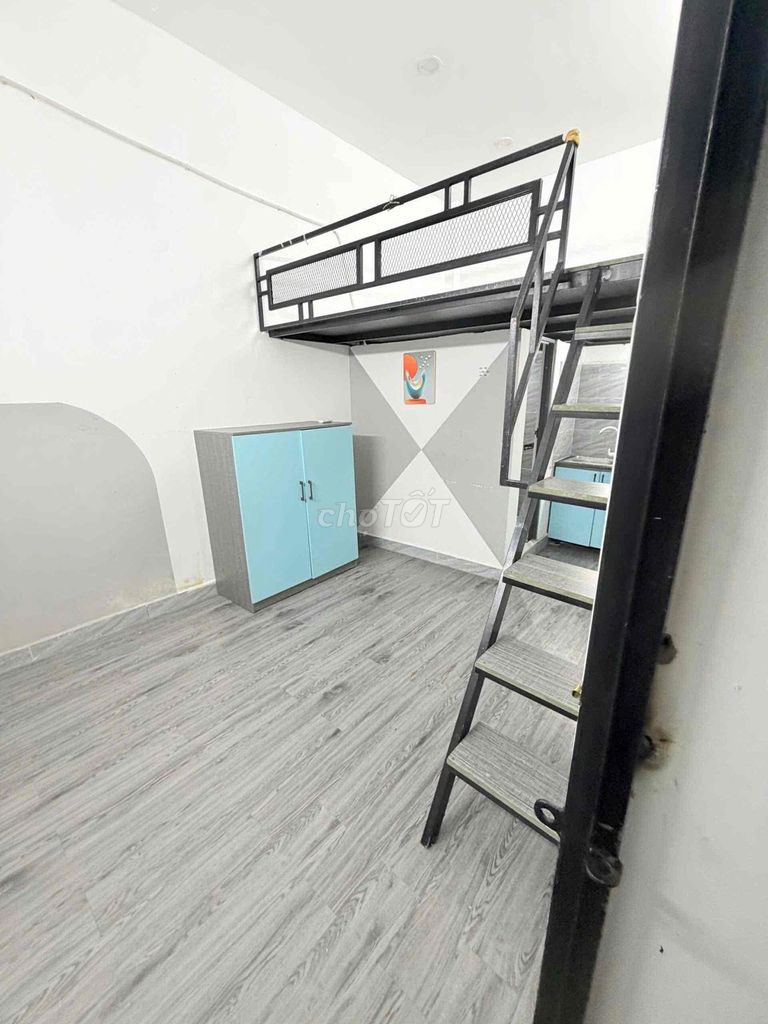 air conditioning room - right on the ground - Thích Quảng Đức