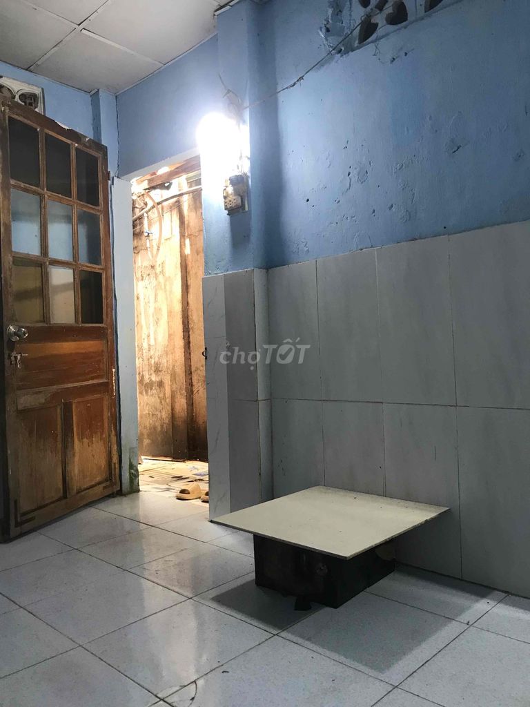 Rent room.