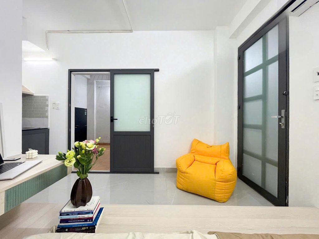 The new interior studio at Dương Quảng Hàm.
