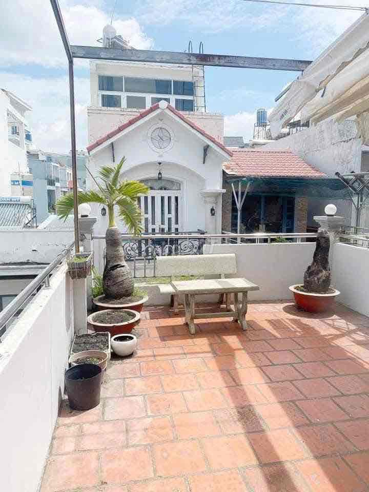 Rent an 80 Gò Dầu, 25 M2, clear, nice, private toilet, right there.