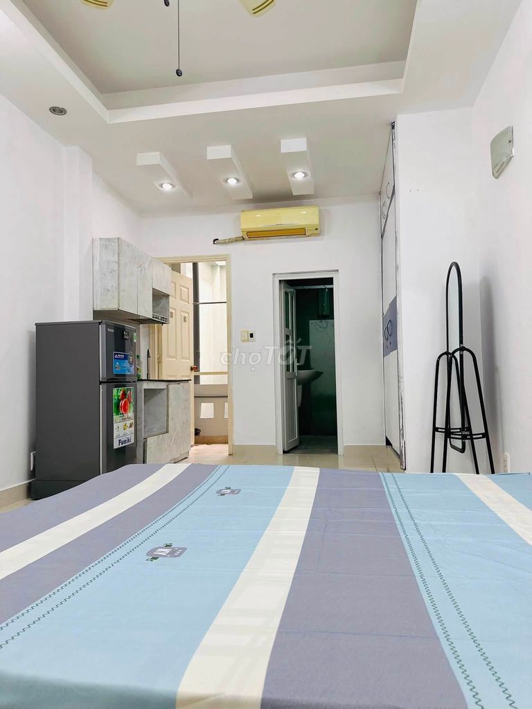 Get a room for 30 m2 Full inside Đặng Văn Ngữ Phú Nhuận - now free
