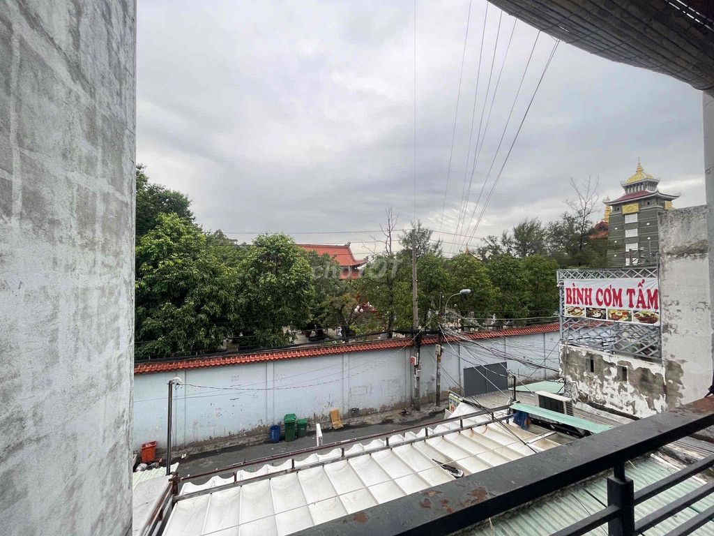Get Studio Bancol ready for seven, right at Vòng xoay Phú Lâm.