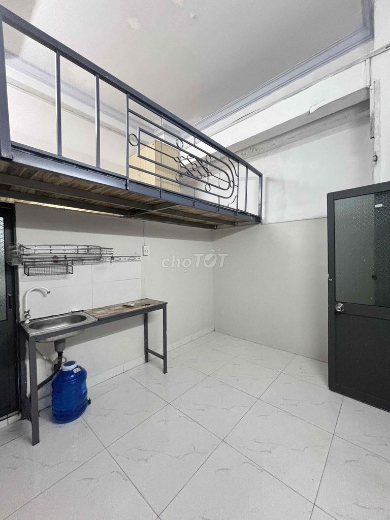 Room Lê Lai