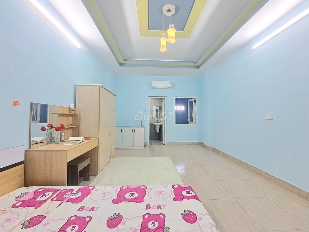 Free studios ready air conditioning right near University, cvpm qt, huflit