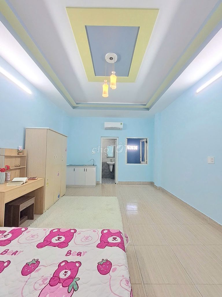 Free studios ready air conditioning right near University, cvpm qt, huflit