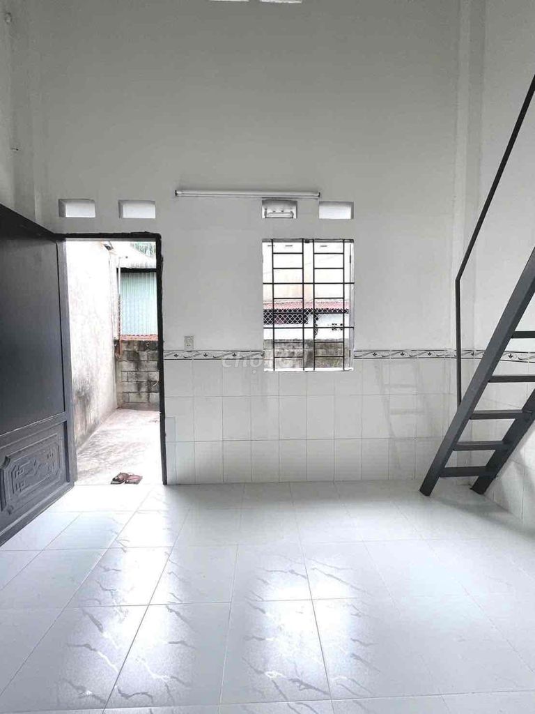 Room 45 Hồ Văn Tư, right at the Tech College, Silvers, P. More