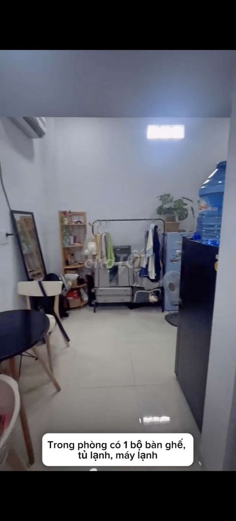 Pass the motel room right over to Đặng Thùy Trâm near vlu cs3
