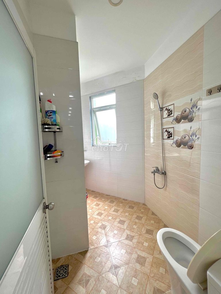 The student room is rented to the same owner.