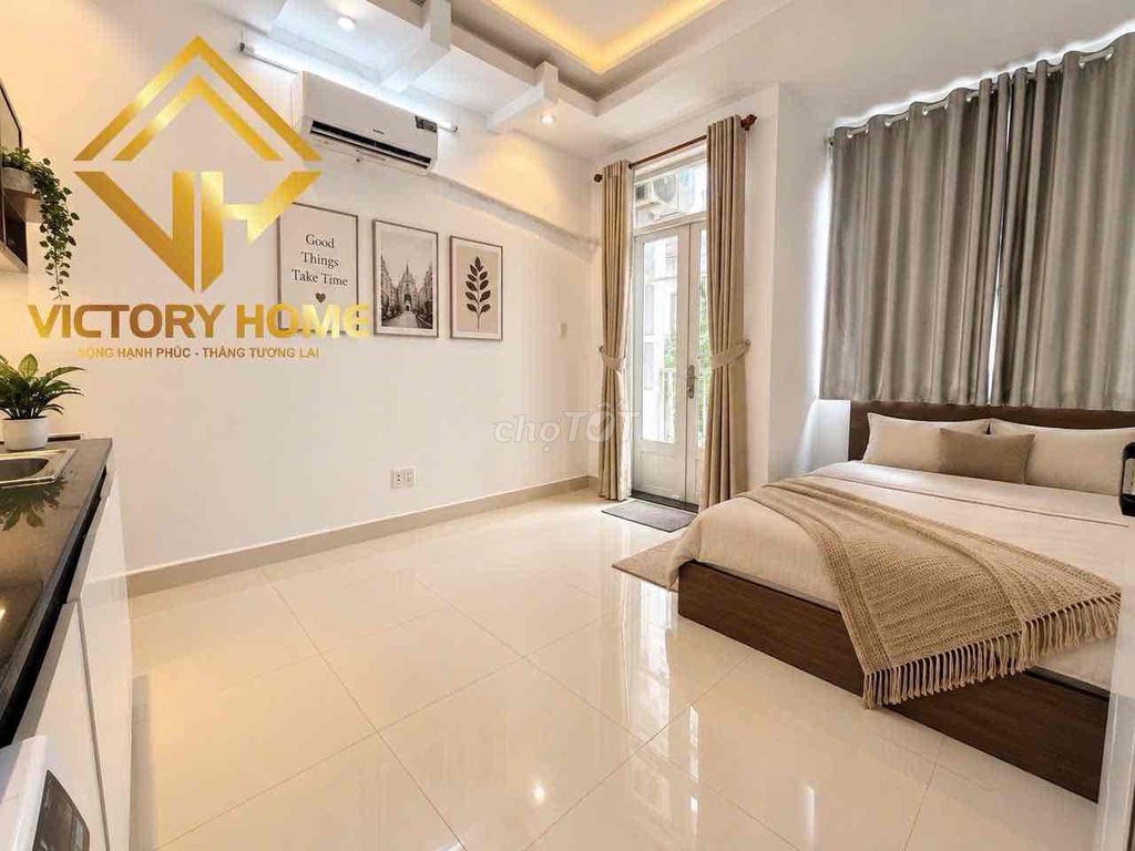 Nice room. Good room.